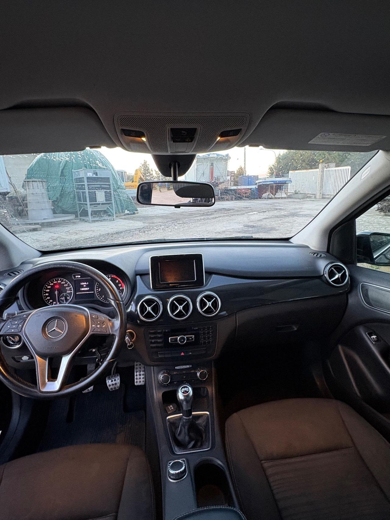 Mercedes-benz B 180 CDI BlueEFFICIENCY Executive