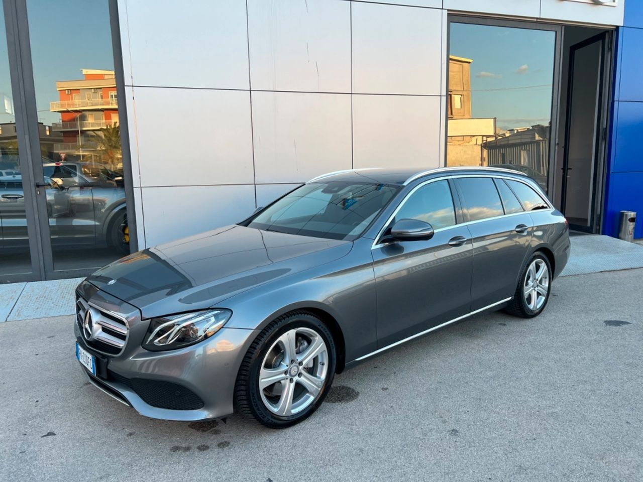 Mercedes-benz E 220 d S.W. Auto Business Sport