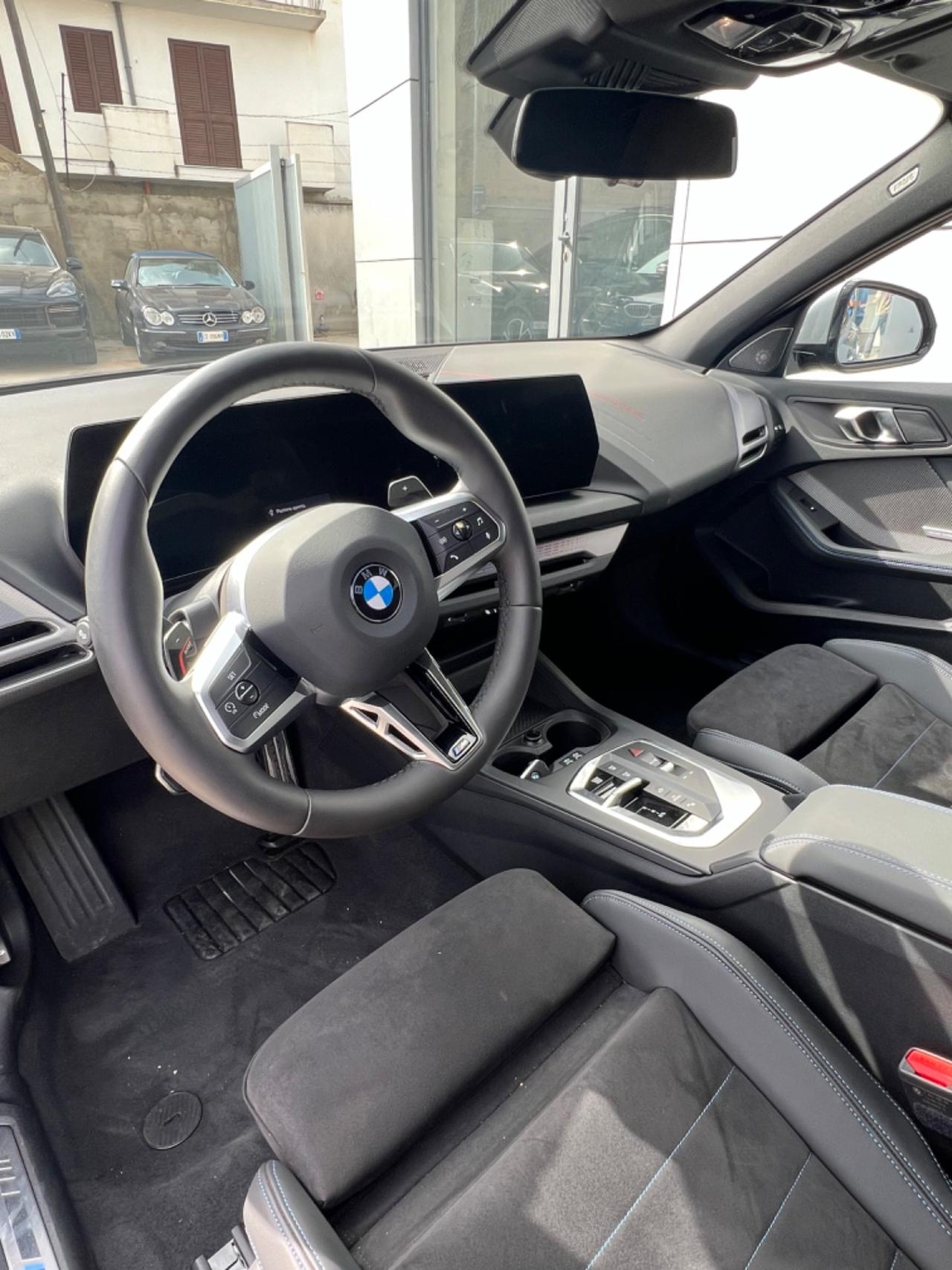 Bmw 120i mhev Msport - listino €50.570 - scontata €41.900