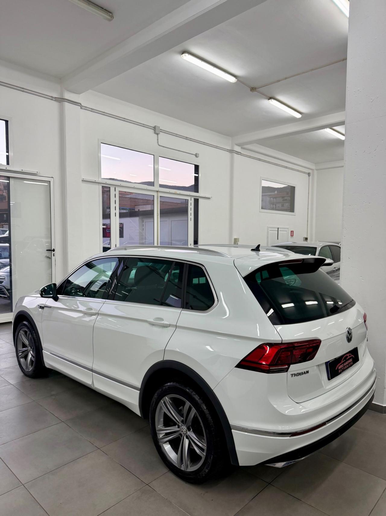VW Tiguan 2.0 240cv DSG 4MOTION R-LINE FINANZIABILE