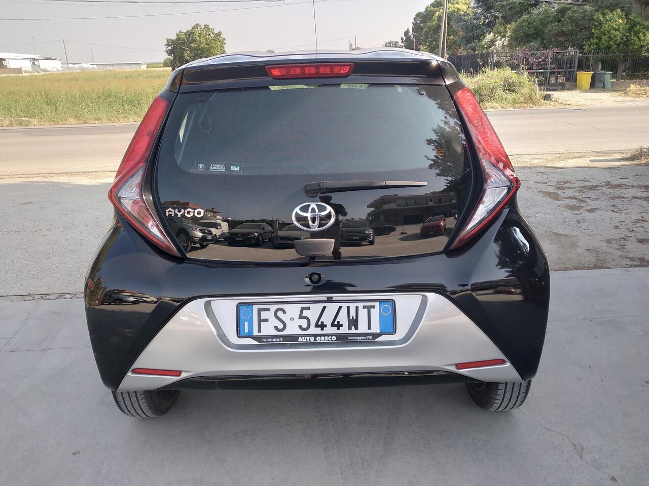 Toyota Aygo 1.0 VVT-i 72 CV 5 porte x-play