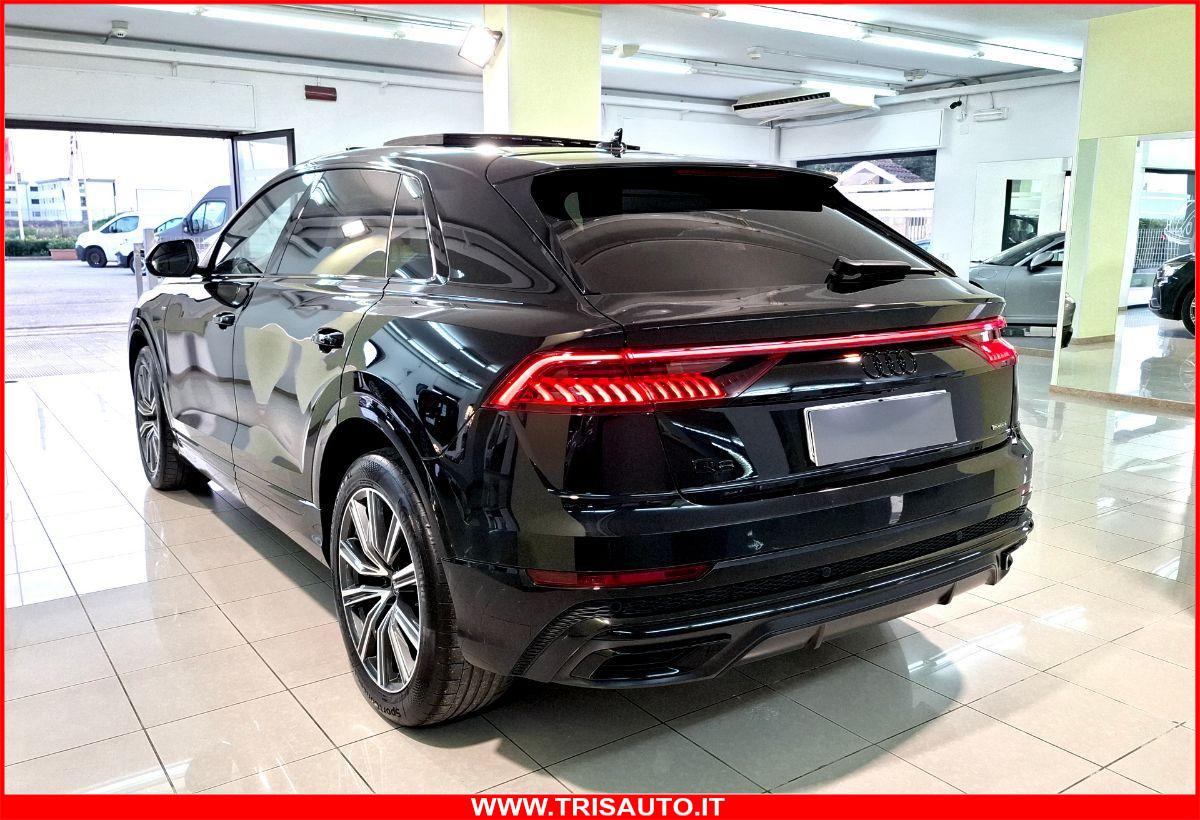 AUDI Q8 50 3.0 TDI Mhev S-line Black Identity (TETTO PANORAMICO APRIBILE)