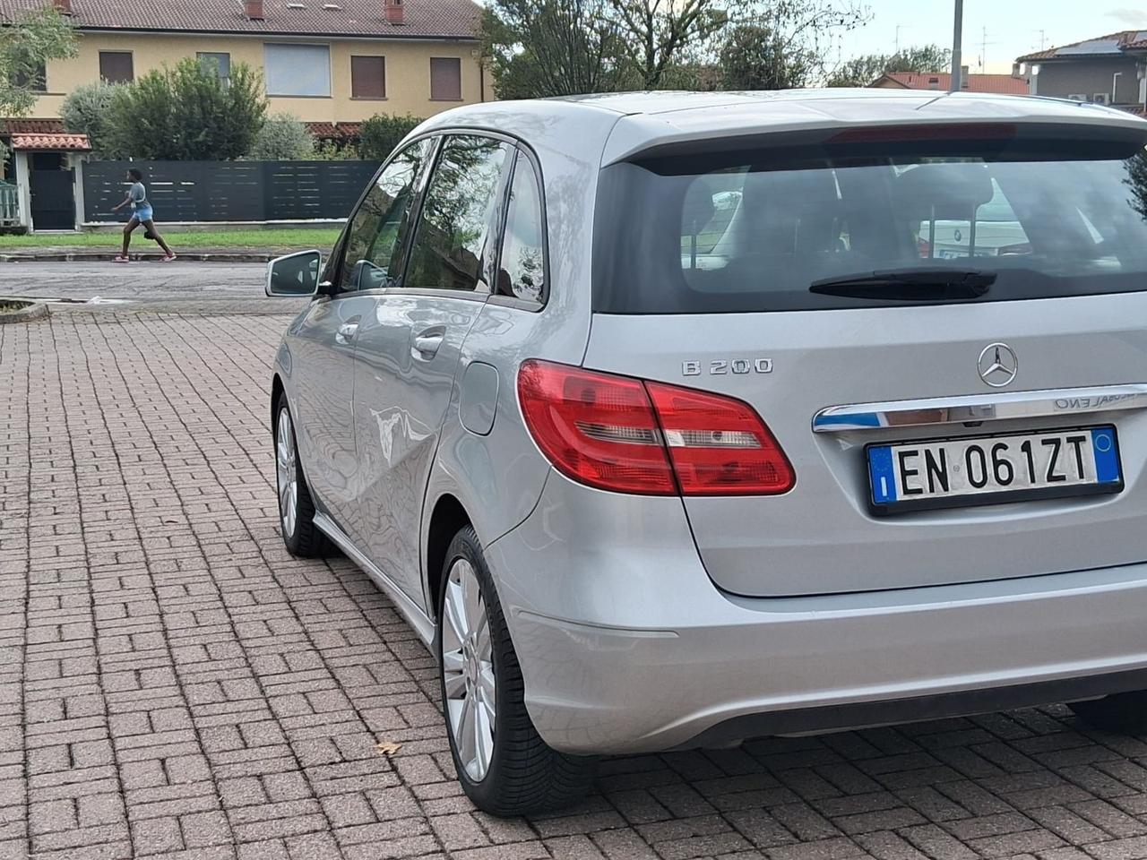 Mercedes-Benz B 200 CDI BlueEFFICIENCY Premium – €6.400 trattabili | 239.000 km
