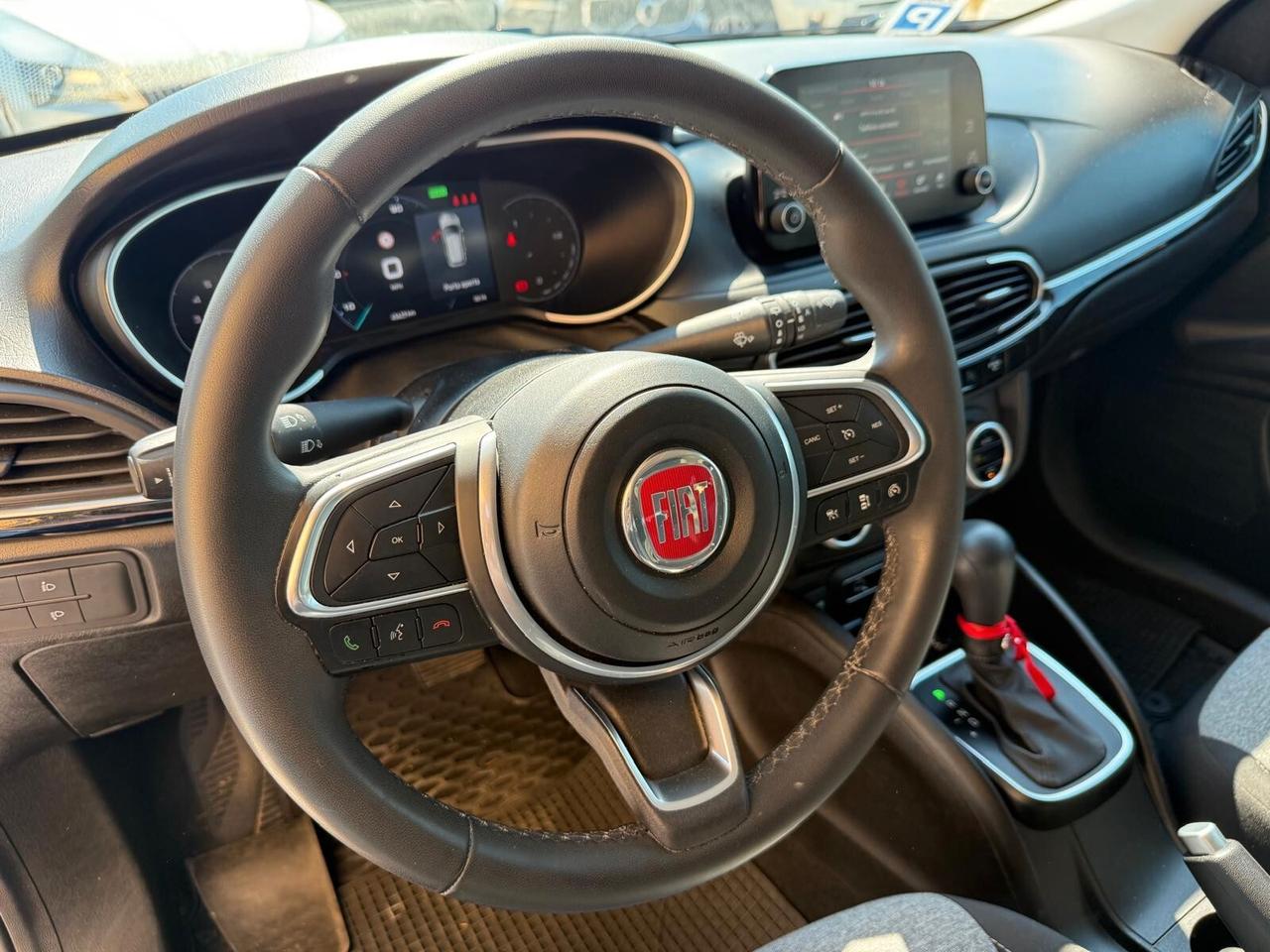 Fiat Tipo 1.5 Hybrid DCT 5 porte Cross
