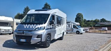 Carado V132 PRO+ camper van compatto letto matrimoniale posteriore