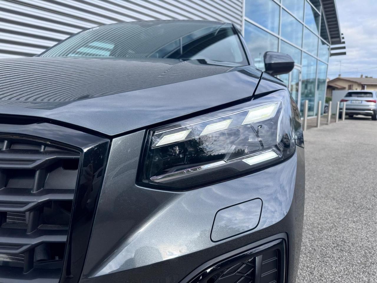 AUDI Q2 35 TDI S-TRONIC S-LINE