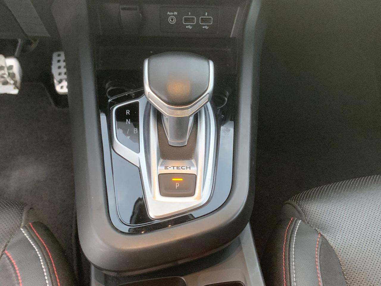 Renault Arkana 1.6 e-tech full hybrid r.s. line 145cv