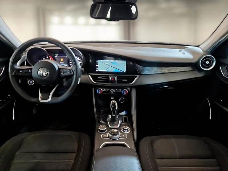 Alfa Romeo Giulia 2.2 Td 160 CV AT8 Business