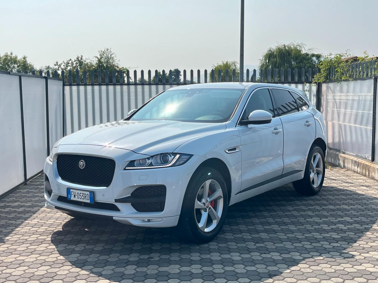 Jaguar F-Pace 2.0 D 180 CV AWD aut. Prestige