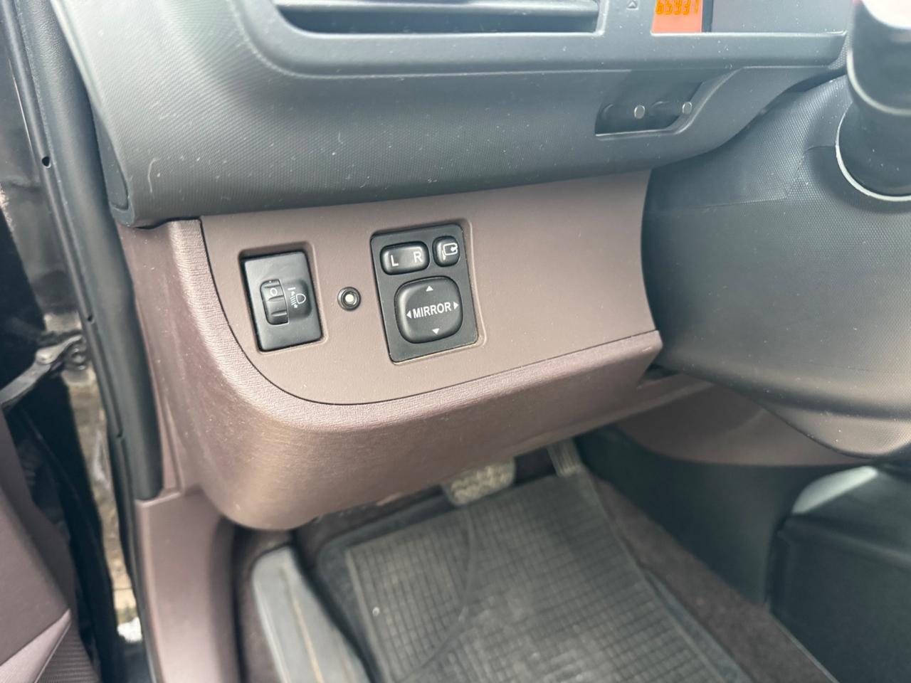 Toyota iQ 1.0 Sol AUTOMATICO NEOPATENTATI