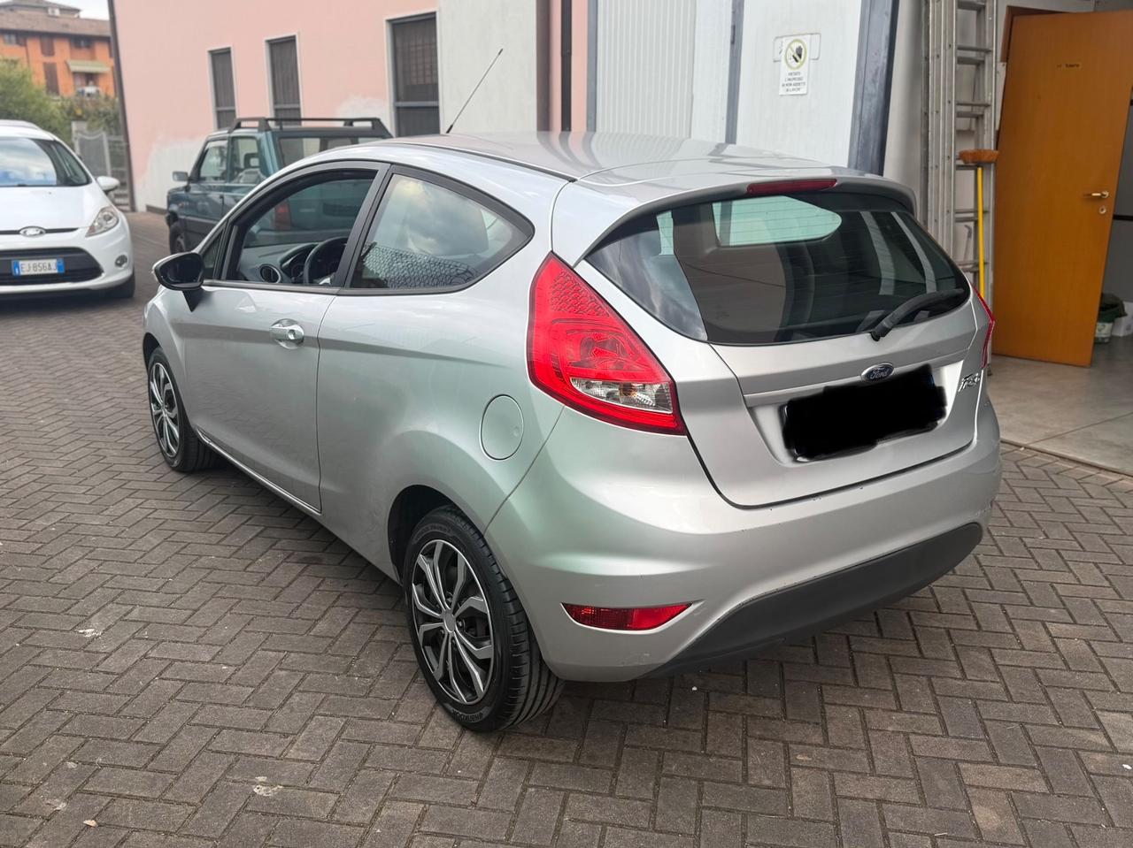 FORD FIESTA 1.2 BENZINA – EURO 5 – OK NEOPATENTATI – IDEALE PRIMA AUTO