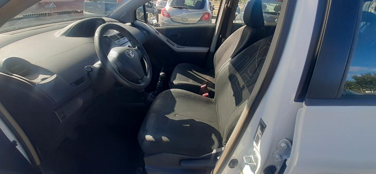 Toyota Yaris 2010 - 1.4 D-4D LB AUTOMOBILI