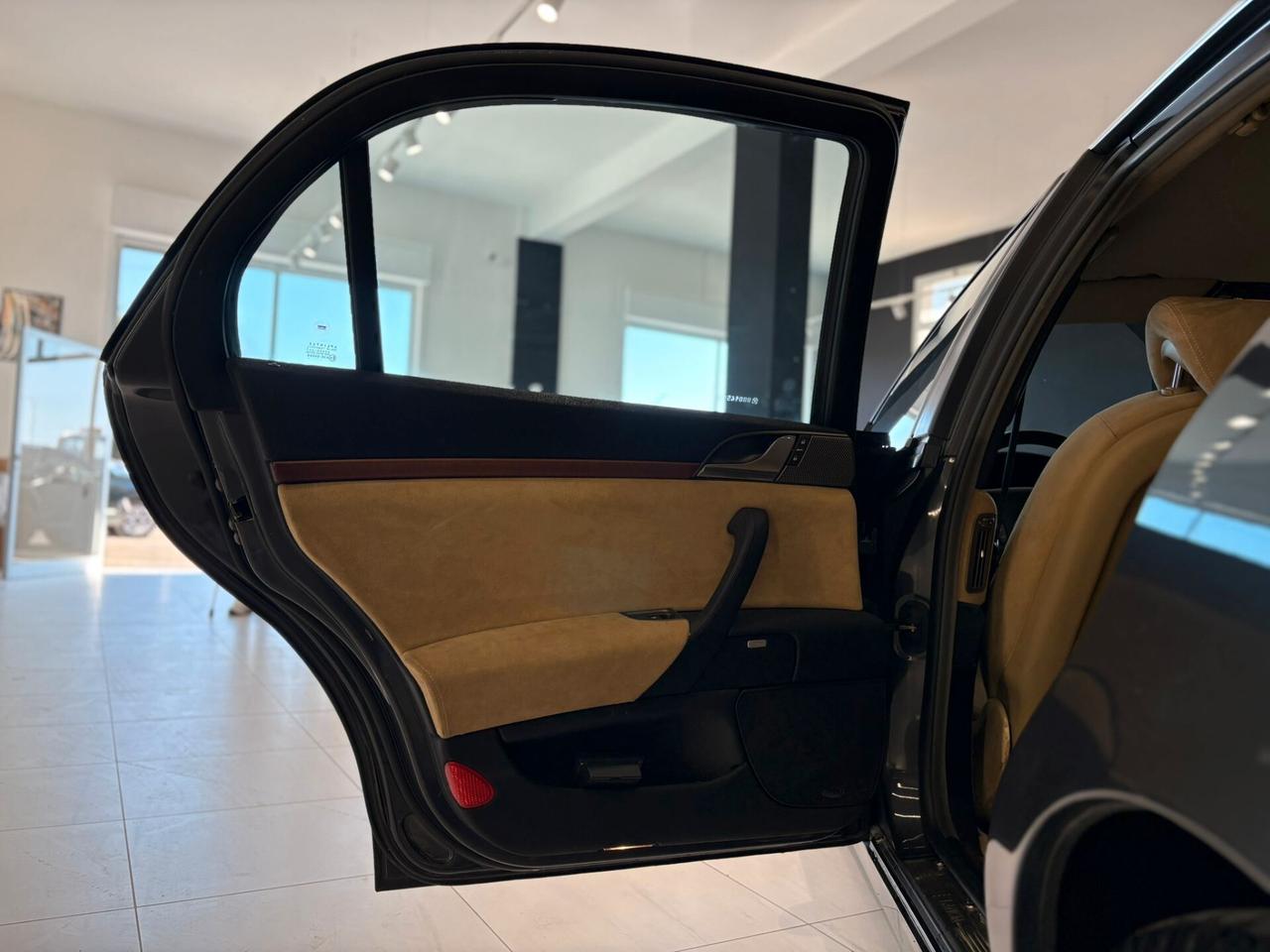 Lancia Thesis 2.4 JTD Emblema