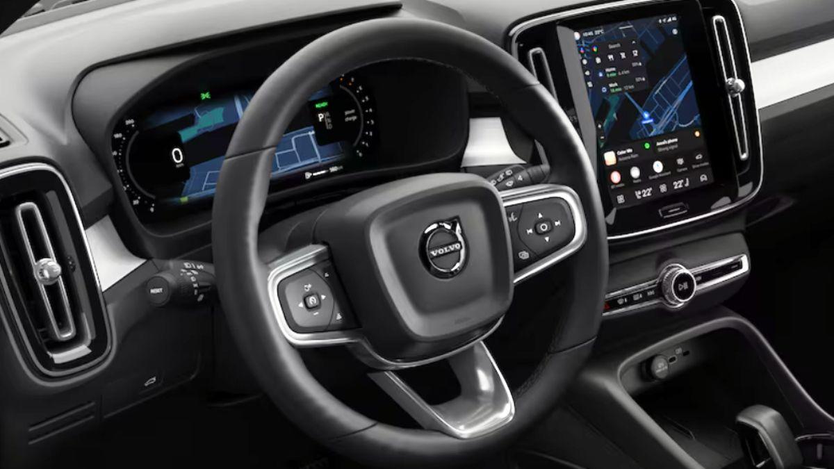 VOLVO Xc40 B3 Mild Hybrid Automatico Ultra Black Edition