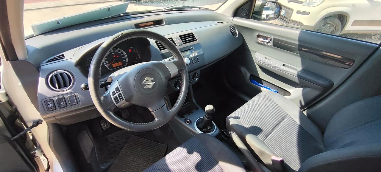 Suzuki Swift 1.3 4x4 5p. GL