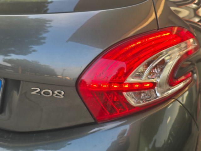 PEUGEOT 208 1.4 8V HDi 68CV 5 Porte Navigatore Sensori Parcheg