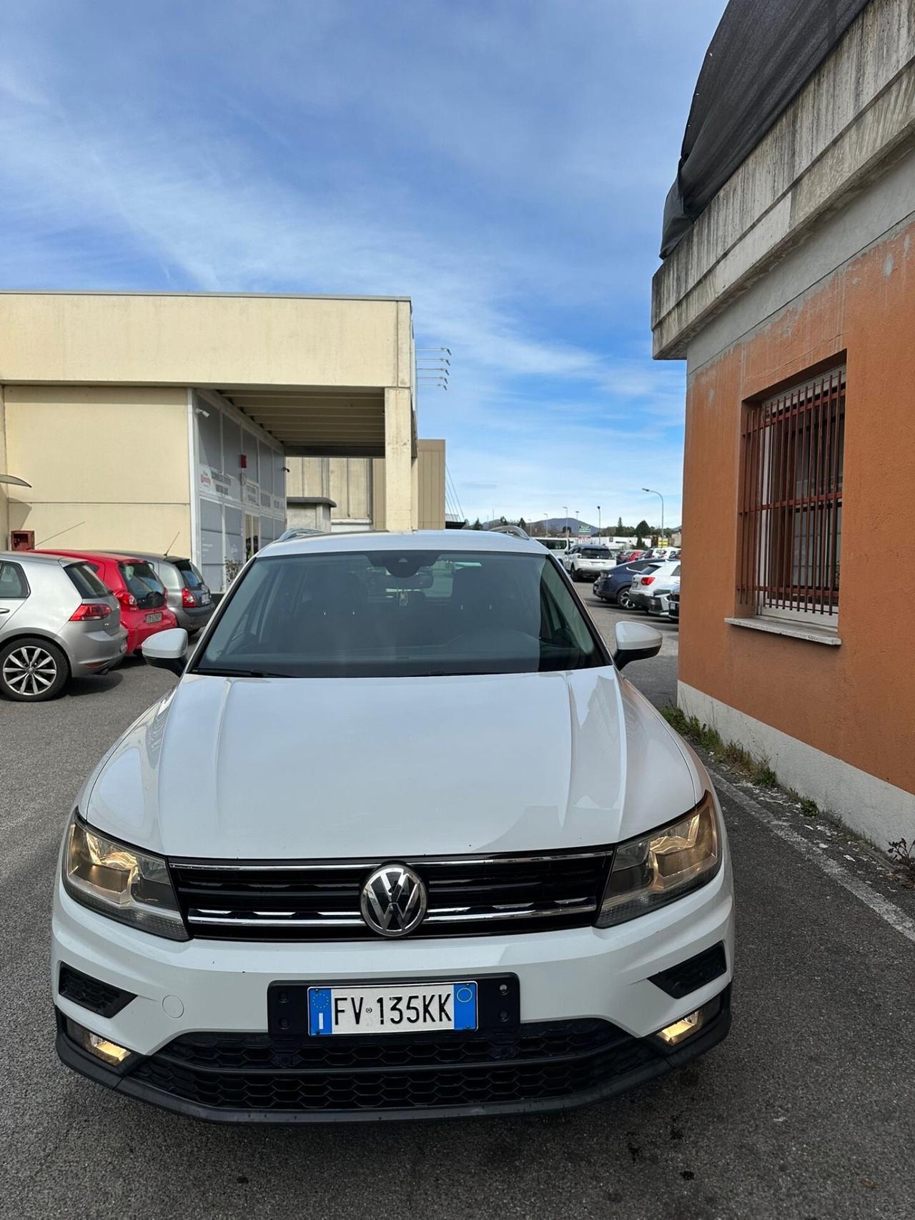 Volkswagen Touran 2.0 TDI 150 CV SCR DSG Business BlueMotion Technology