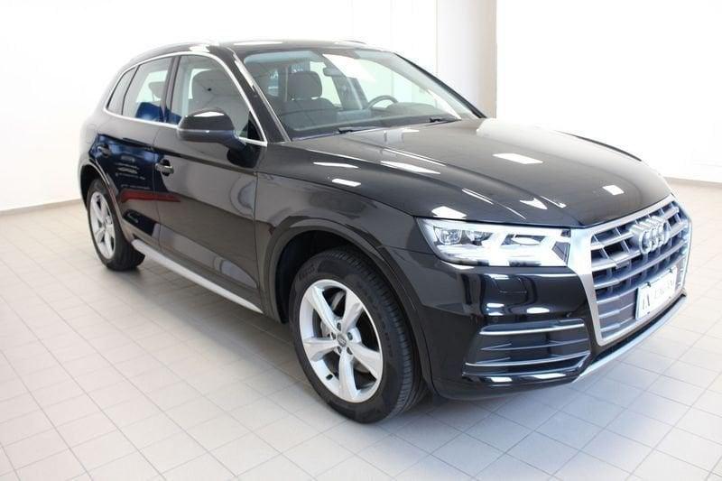 Audi Q5 40 TDI quattro S tronic Business Sport