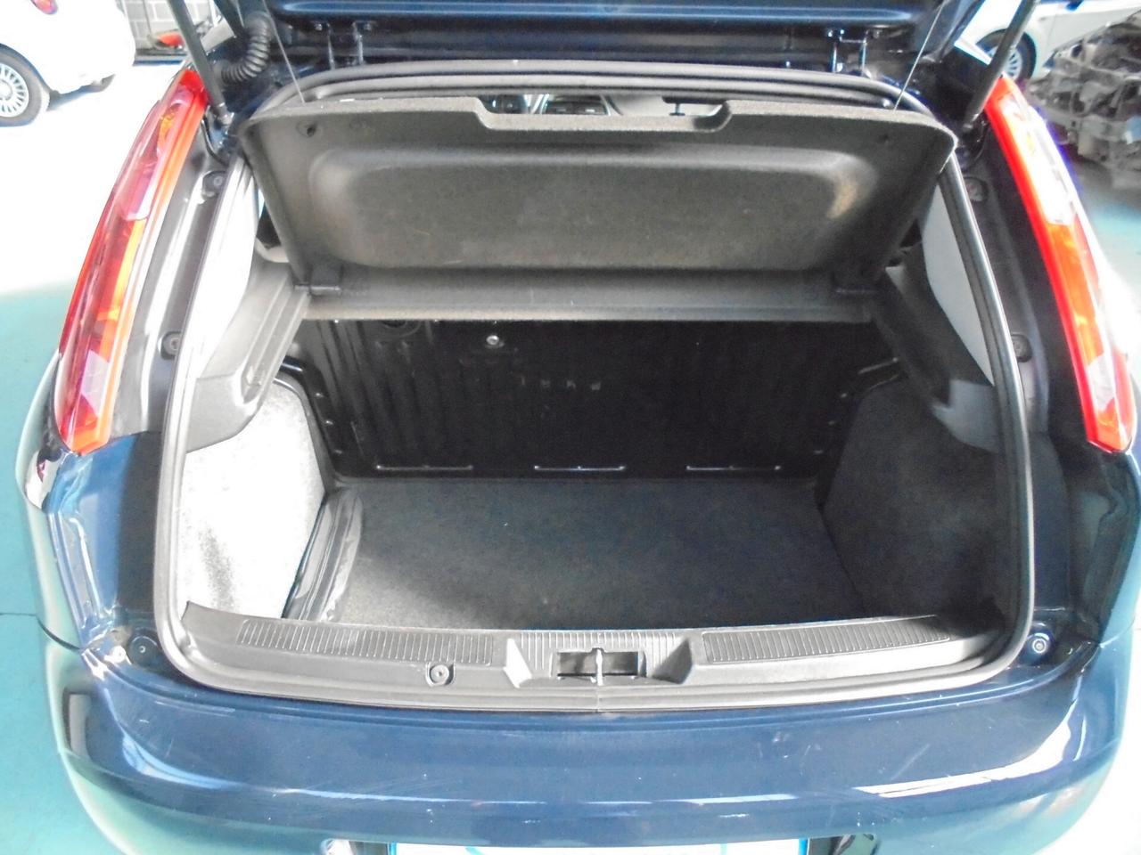 Fiat Punto 1.3 MJT II 75 CV 3 porte Street