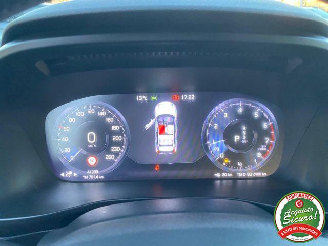 VOLVO XC40 T2 Geartronic Momentum Pro Automatico