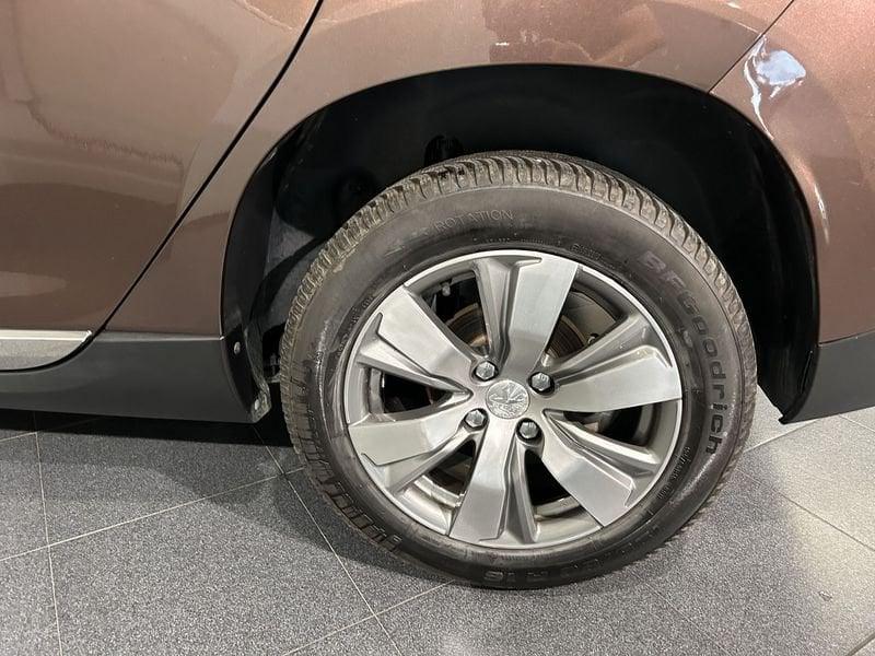 Peugeot 2008 1.2 VTi 82CV Allure + NAVIGATORE