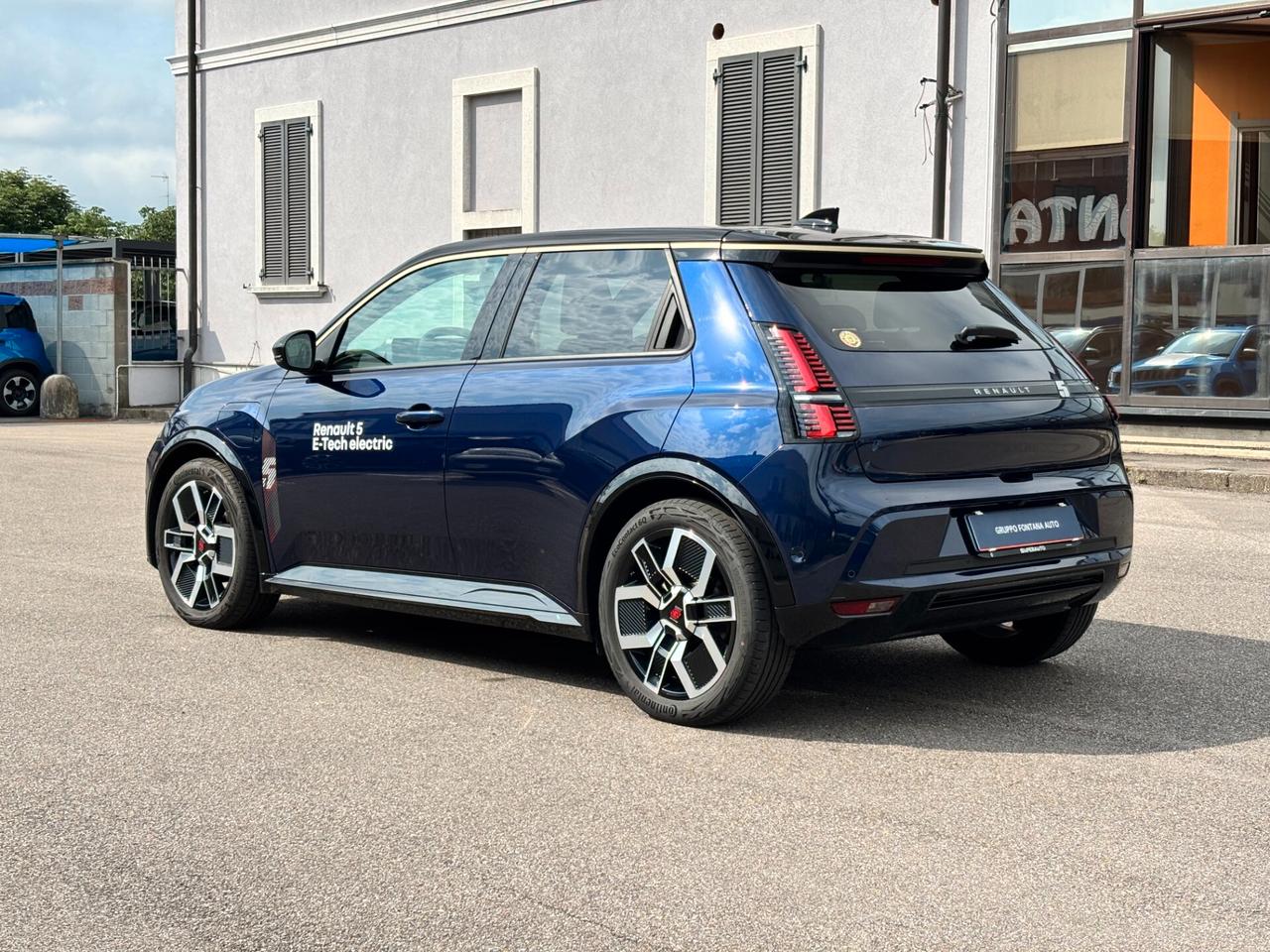 Renault 5 E-Tech Electric Blu