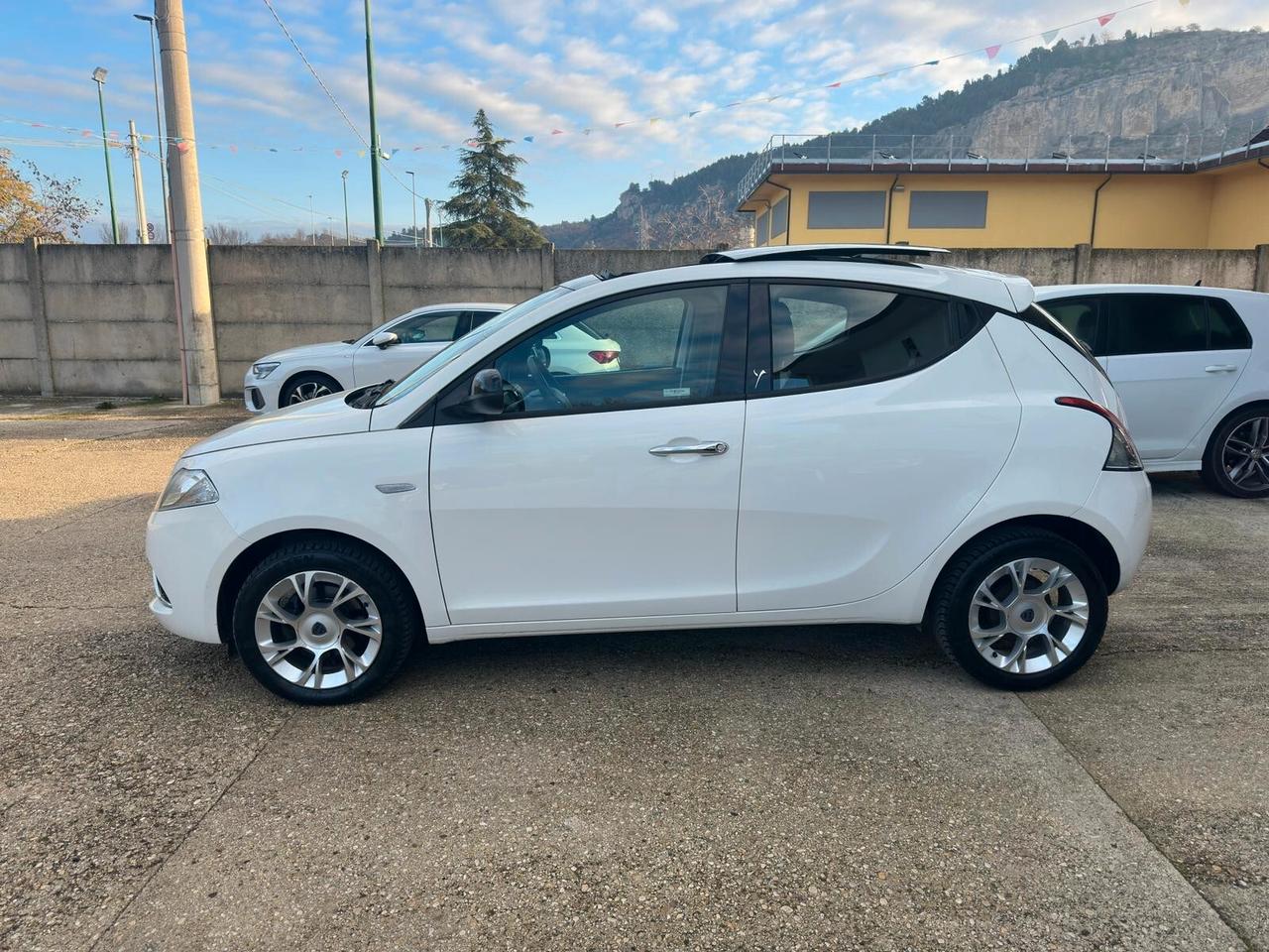 Lancia Ypsilon 1.2 69 CV 5 porte Platinum