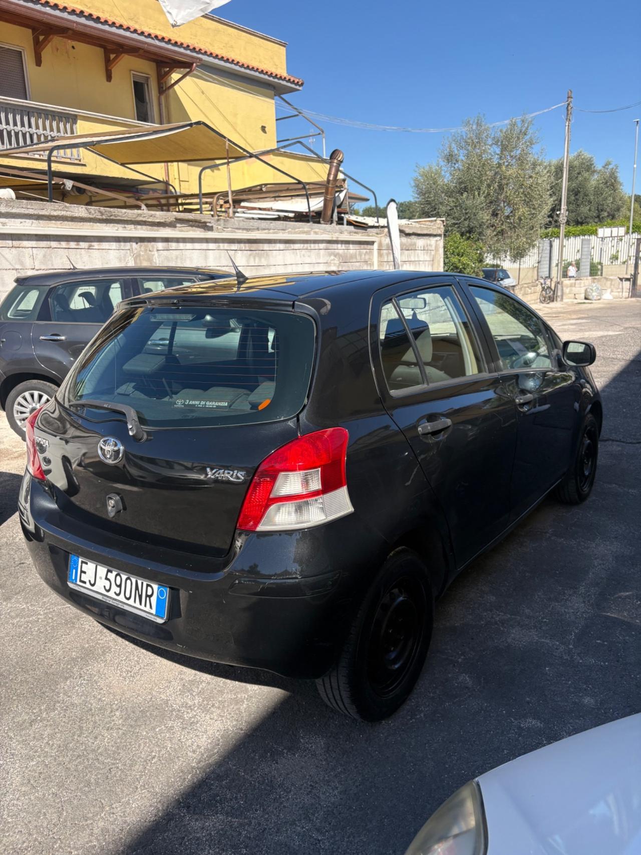 Toyota Yaris 1.0 5 porte Now