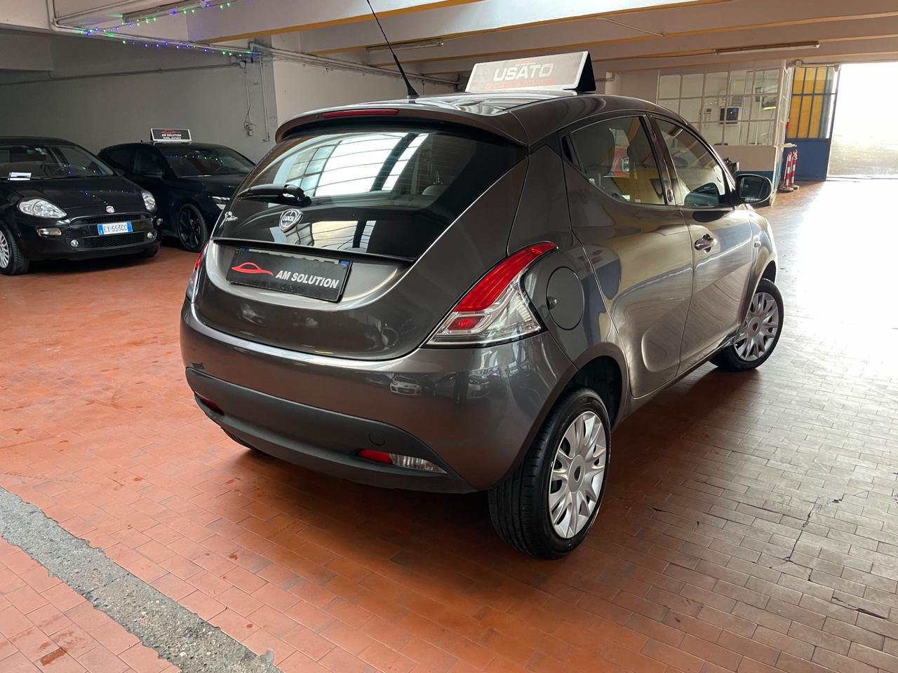 Lancia Ypsilon 0.9 Neopatentati Euro 5