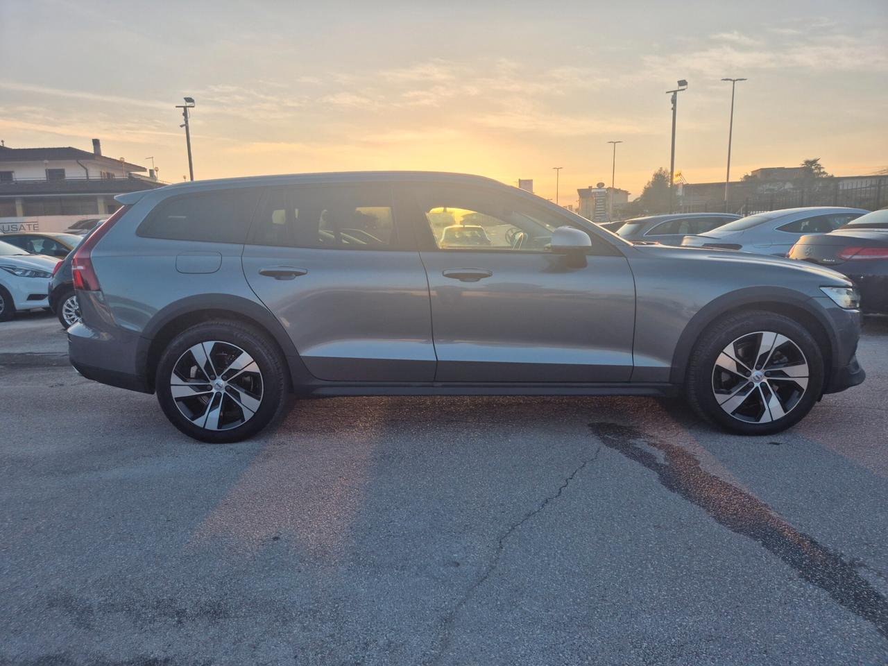 Volvo V60 Cross Country D4 AWD Geartronic Pro 2020