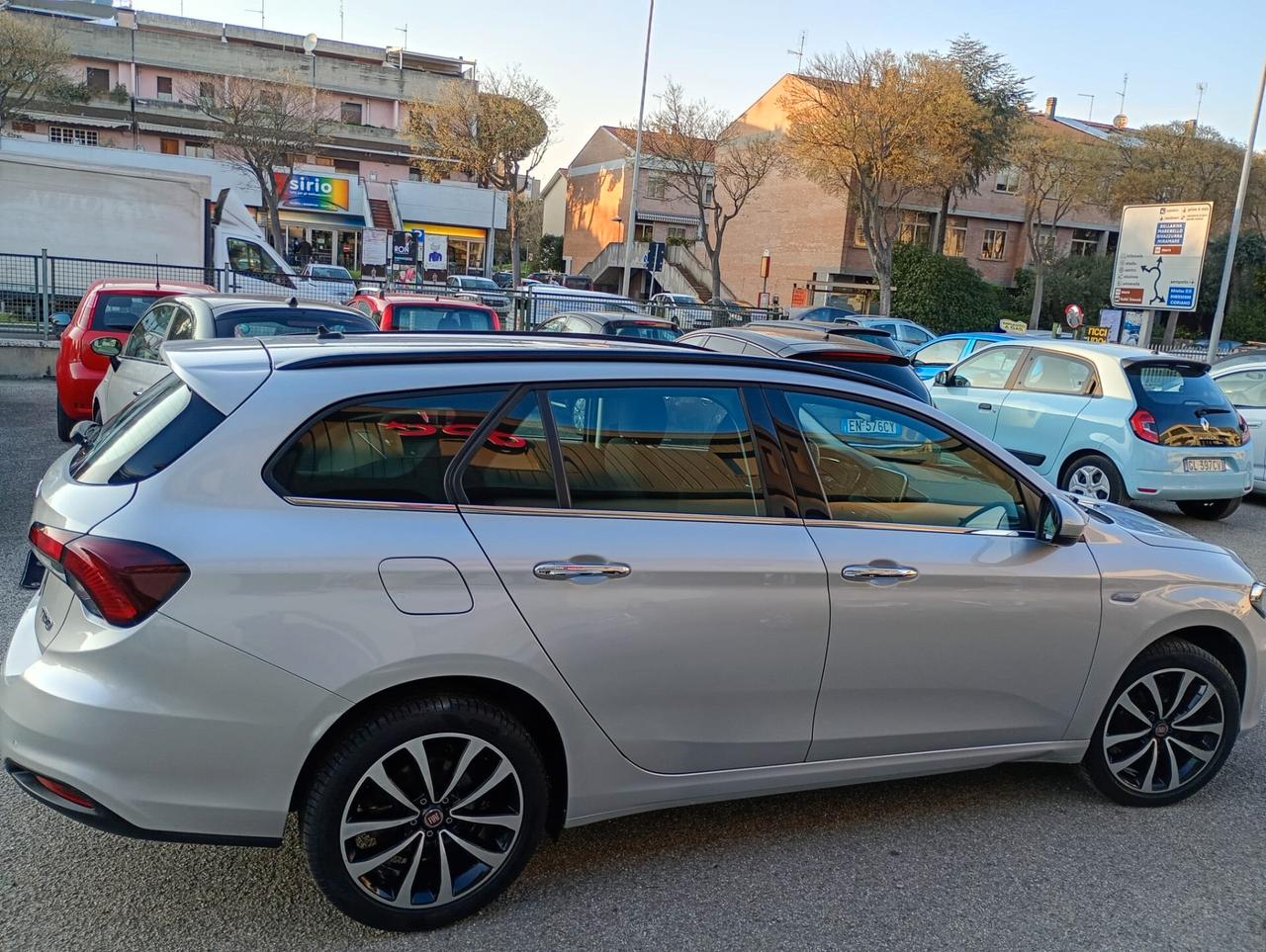 Fiat Tipo 1.6 Mjt S&S SW Lounge