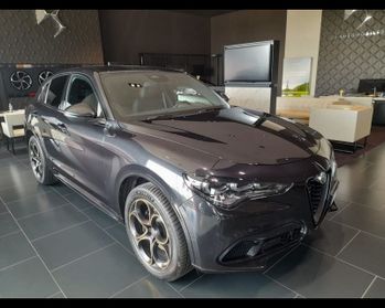 Alfa Romeo Stelvio 2023 2.2 t Intensa Q4 210cv auto