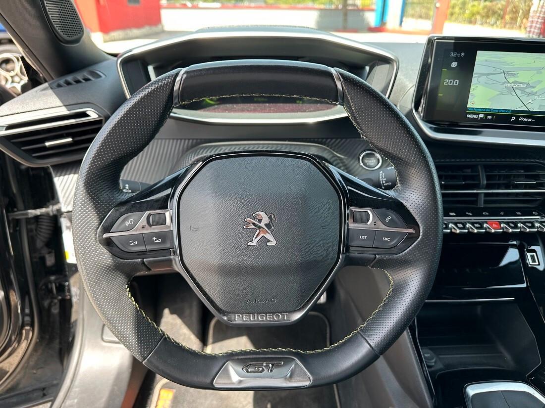 Peugeot 2008 PureTech 130 S&S GT
