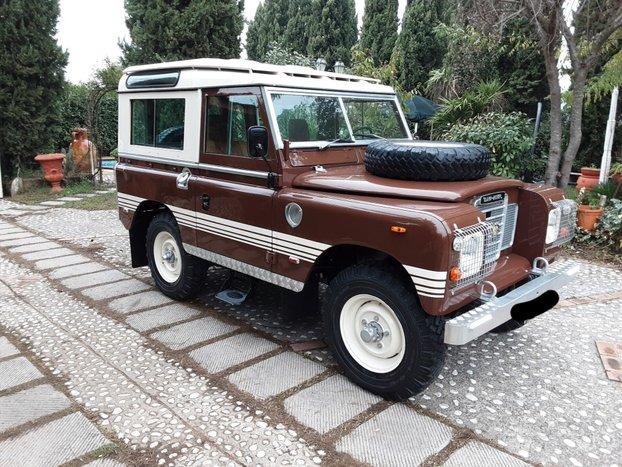 Land Rover Defender 88