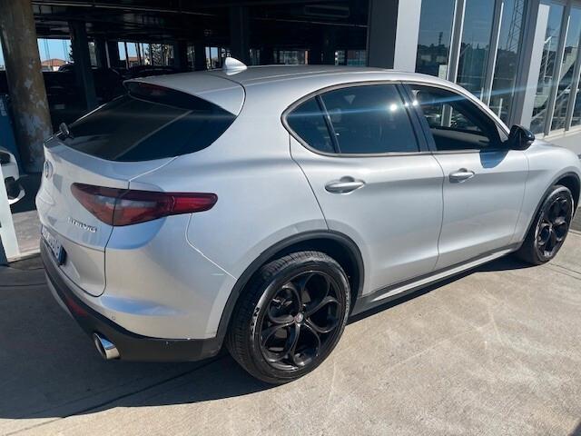 Alfa Romeo Stelvio 2.2 Turbodiesel 210 CV AT8 Q4 Executive