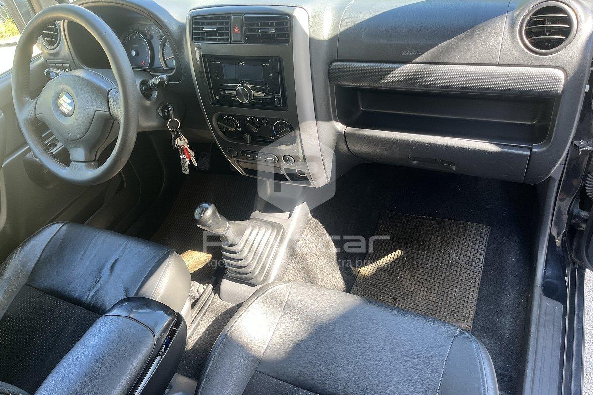 SUZUKI Jimny 1.3i 16V cat 4WD JLX Più