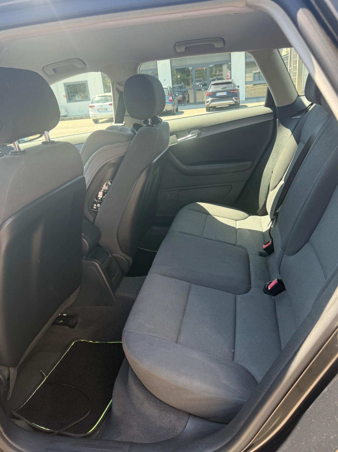 Audi A3 1.6 TDI 105 CV CR Ambiente