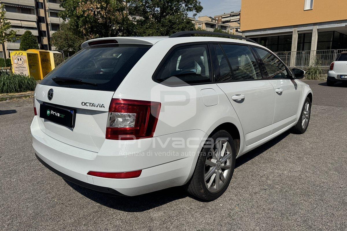 SKODA Octavia 2.0 TDI CR DSG Wagon Executive Plus