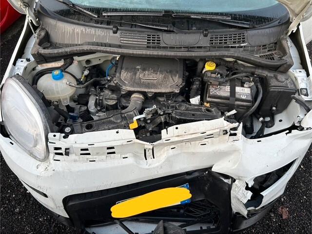 Fiat Panda 2024 1.0 FireFly S&S Hybrid incidentata sinistrata