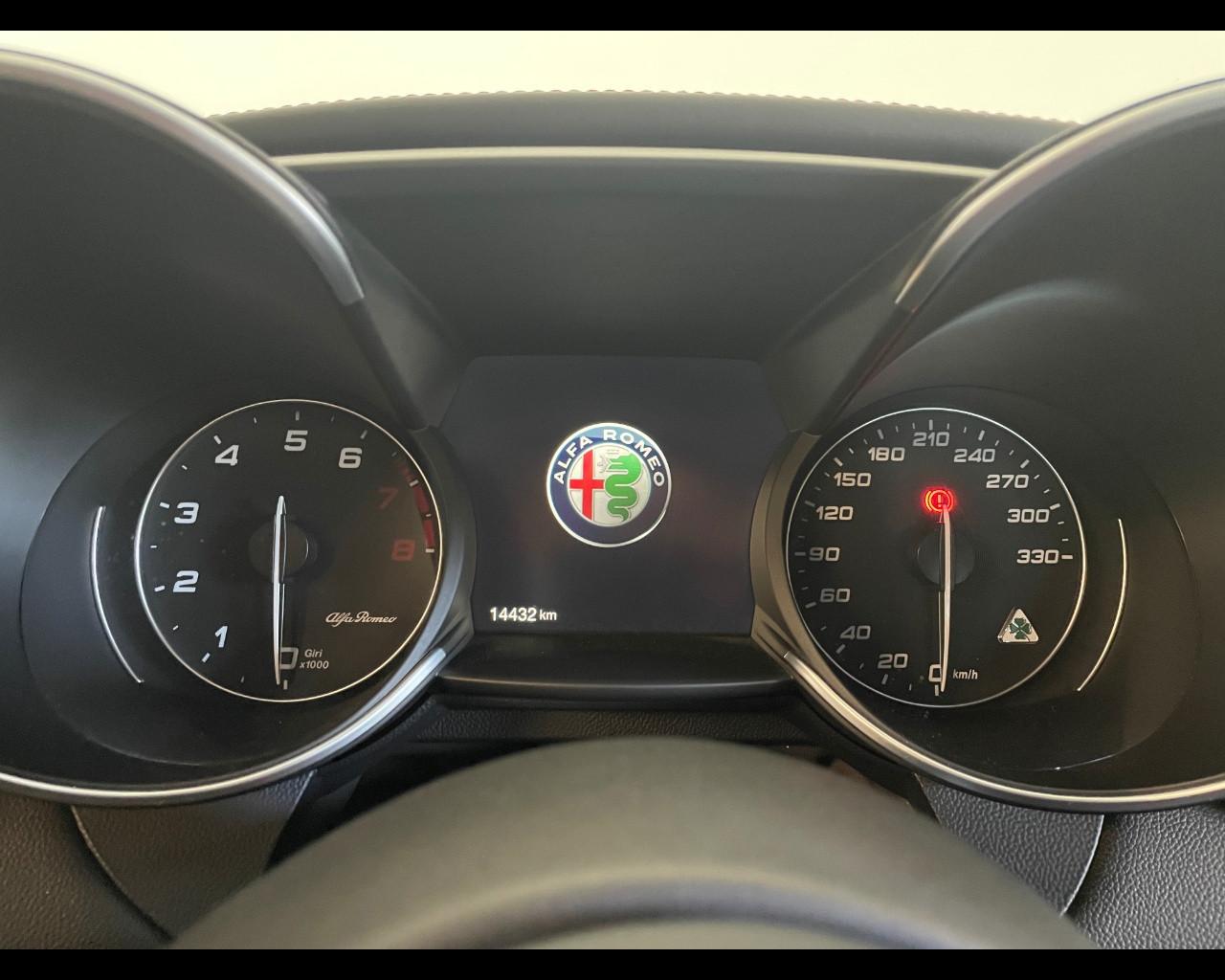 ALFA ROMEO ALFA ROMEO Giulia Quadrifoglio GIULIA 2.9T V6 ALFA 510HP MTX RWD QV