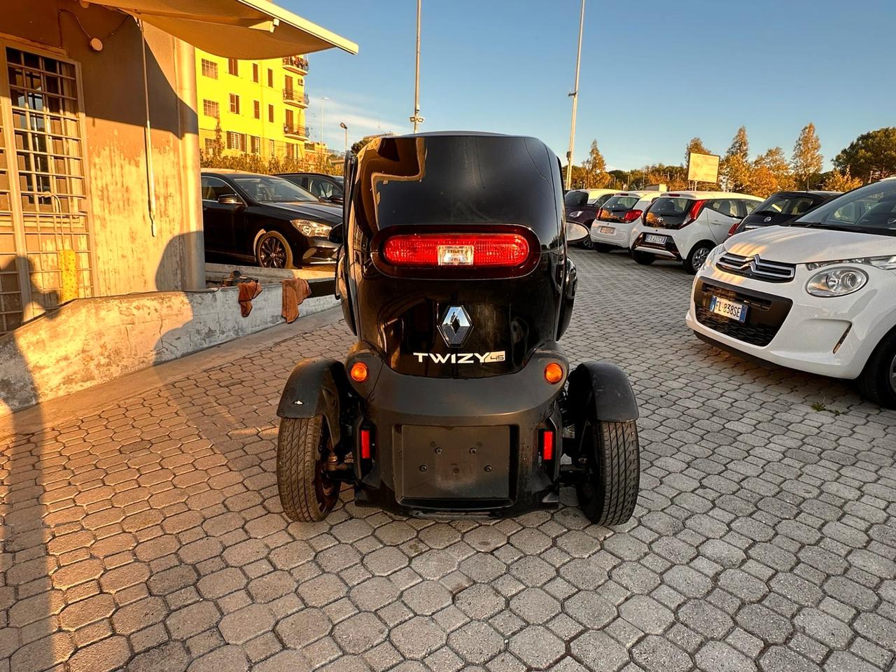 RENAULT TWIZY DAI 14 ANNI !!!