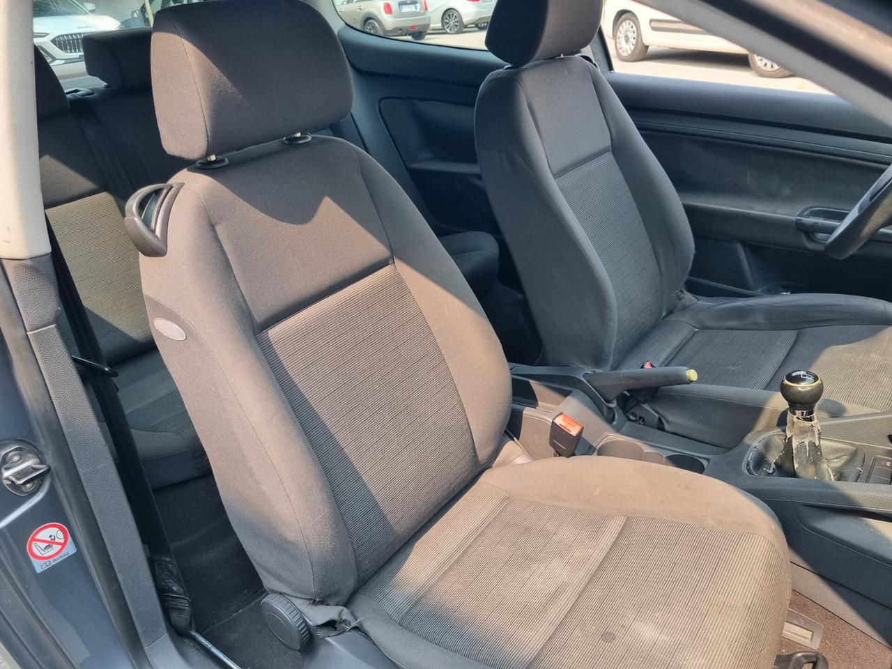 Volkswagen Golf 2.0 16V TDI 3p. Comfortline