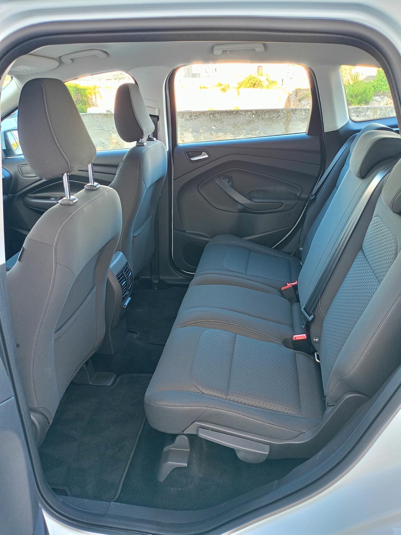 Ford Kuga 1.5 TDCI 120 CV S&S 2WD Titanium