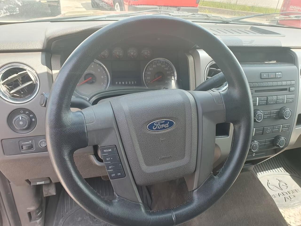 Ford F 150 autocarro targa italiana