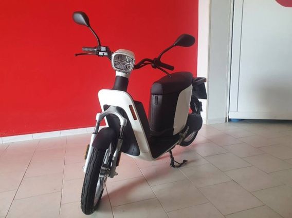 Askoll ES3 White Pearl