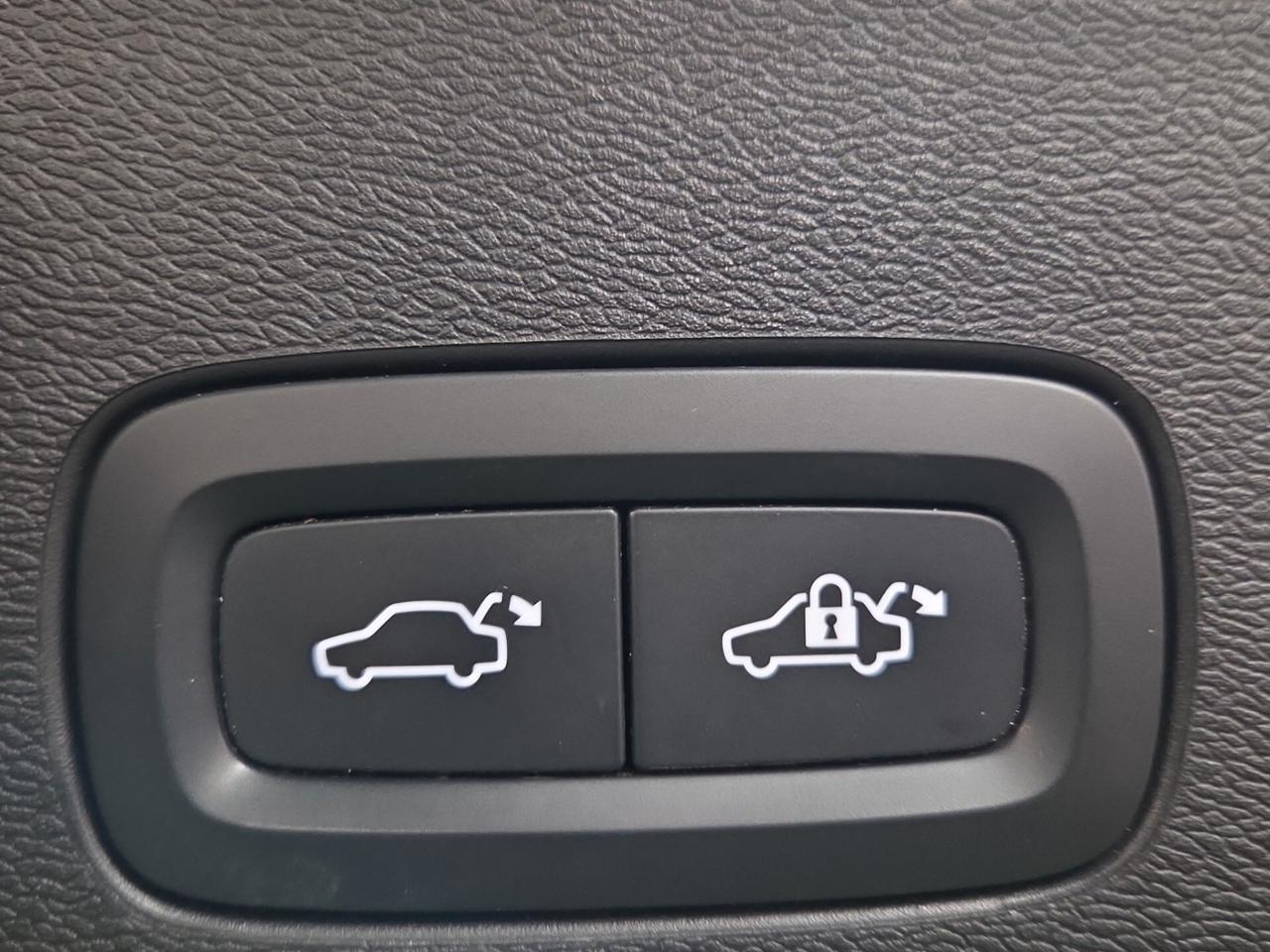 Volvo XC 60 XC60 T6 Recharge Plug-in Hybrid AWD Inscription