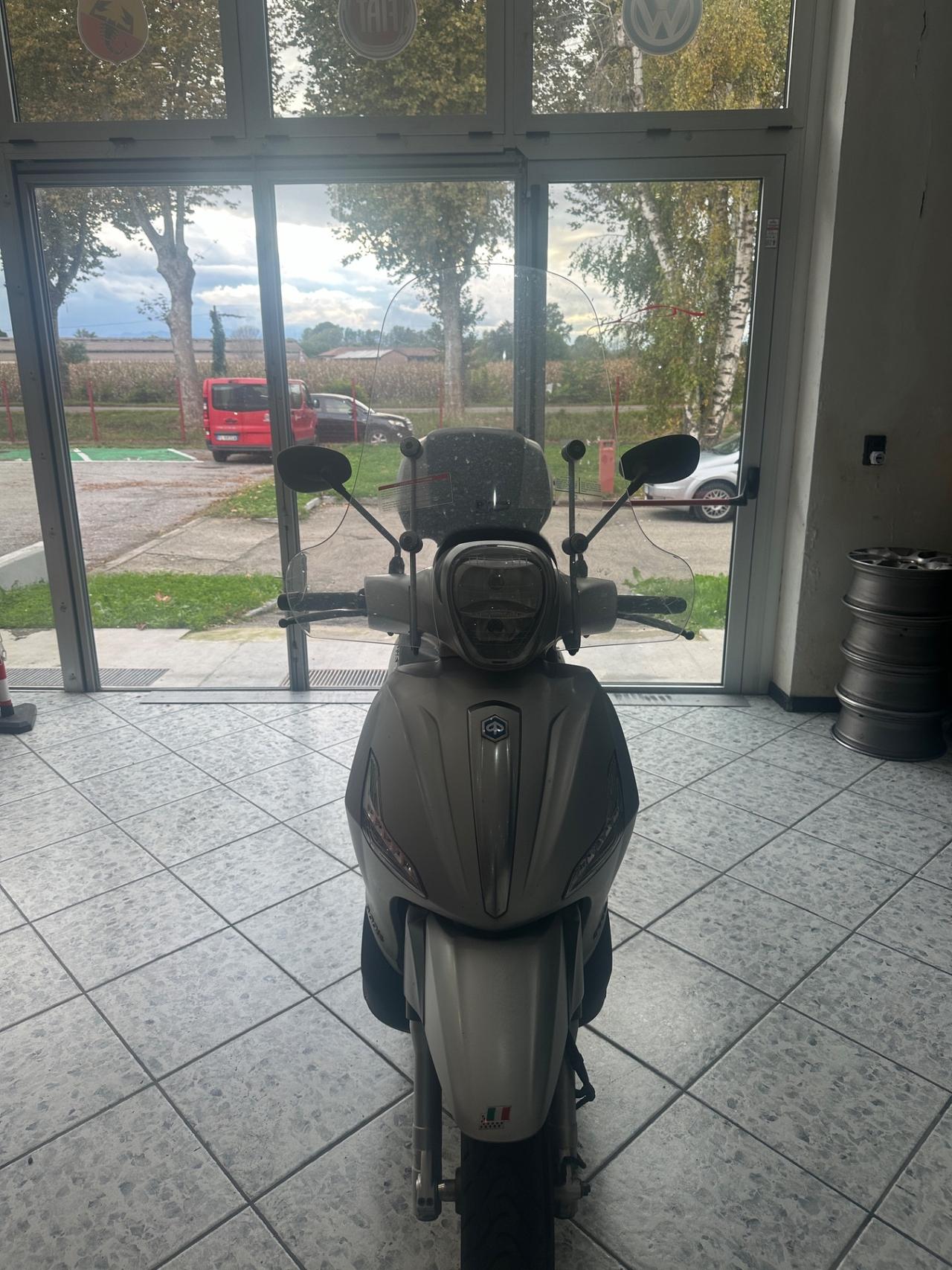 Piaggio Beverly 300 i.e. Beverly I.E. ABS ASR