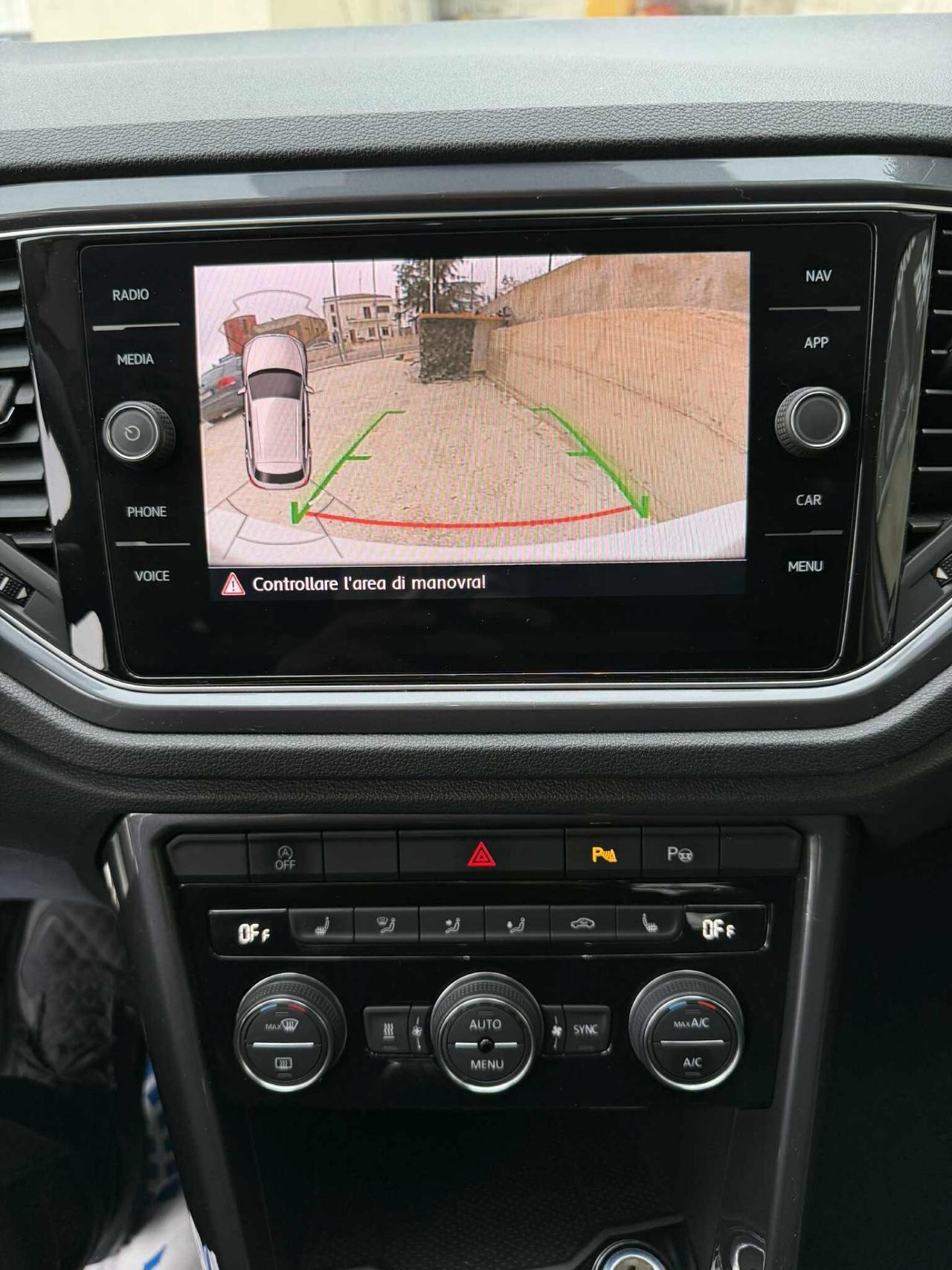 Volkswagen T-Roc 1.6 Style VIRTUAL COCKPIT