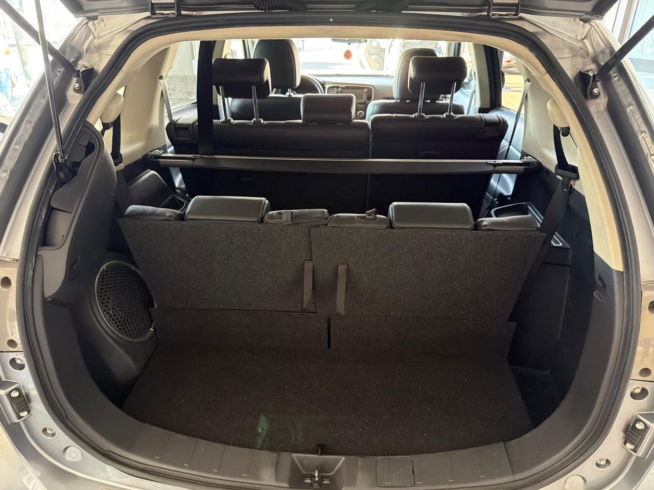 Mitsubishi Outlander 2.2 DI-D 4WD Instyle 7p. Con Tetto apribile