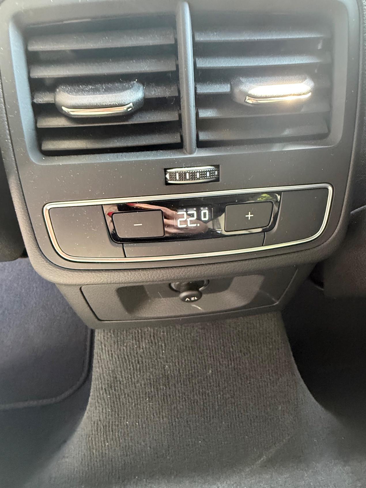 Audi A4 Avant 35 2.0 tdi mhev Business Advanced 163cv s-tronic